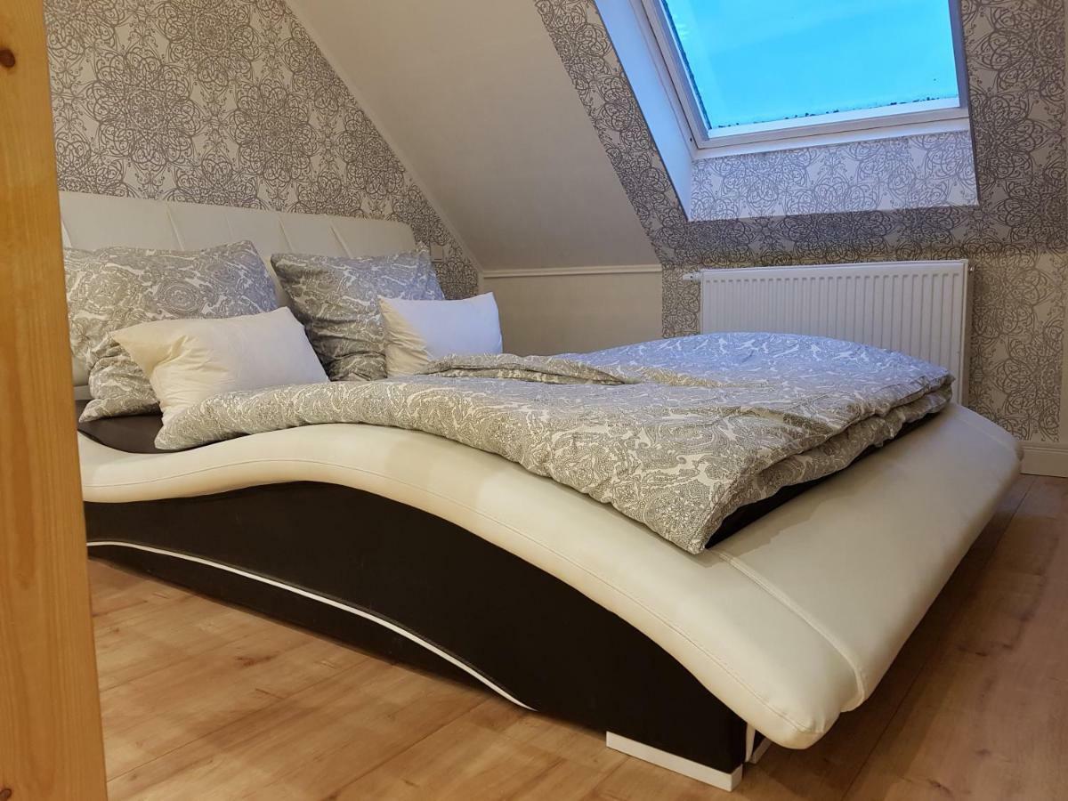 Zucht- Und Ausbildungsstall Rubly Apartment Kleinbundenbach Екстериор снимка